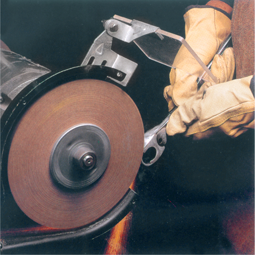 Scotch-Brite Cut & Polish Wheels, 6" Dia. x 1" W, 1" Arbor, Aluminum Oxide St. Lawrence Industrial & Safety Supply