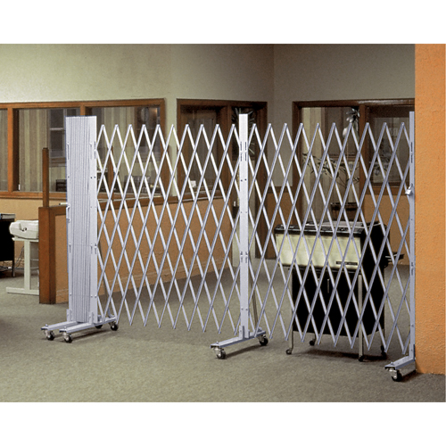 Barri&egrave;res extensibles portatives, Emboîtables, 72" lo x 72" h, Argent St. Lawrence Industrial & Safety Supply