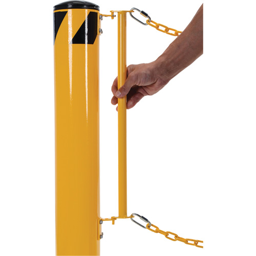 Syst&egrave;me de bornes de protection et chaînes pour quai, Acier, 42" h x 6-5/8" la, Jaune St. Lawrence Industrial & Safety Supply