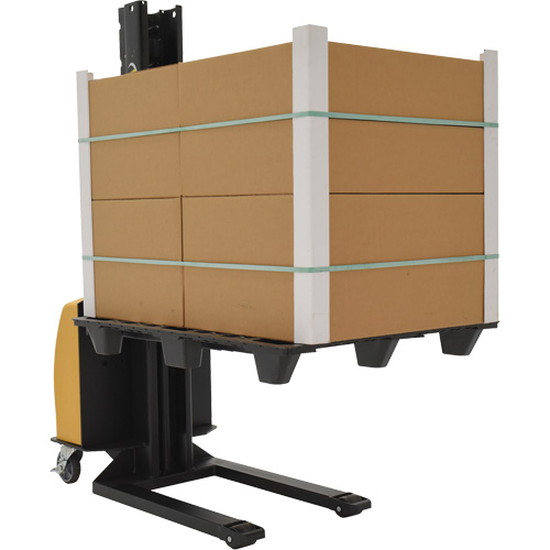 Gerbeur motoris&eacute; avec m&acirc;t &eacute;troit, Fonctionnement &eacute;lectrique, Capacit&eacute; 1000 lb, Lev&eacute;e max 63" St. Lawrence Industrial & Safety Supply
