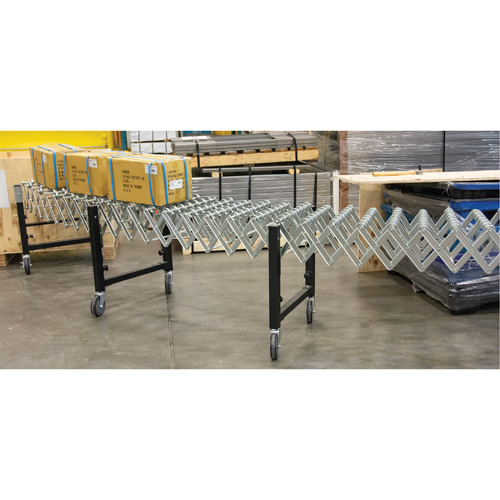 Convoyeur extensible, 18" la x 24' lo, Capacit&eacute; de 200 lb par pi lin. St. Lawrence Industrial & Safety Supply