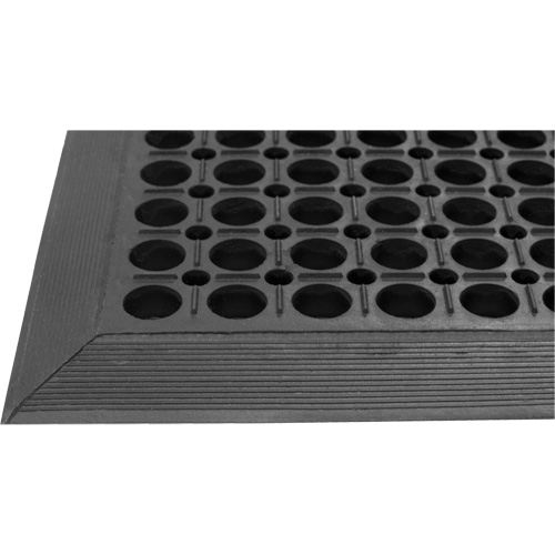 Competitor Series Mats, Slotted, 3' x 5' x 7/8", Black, Natural Rubber St. Lawrence Industrial & Safety Supply