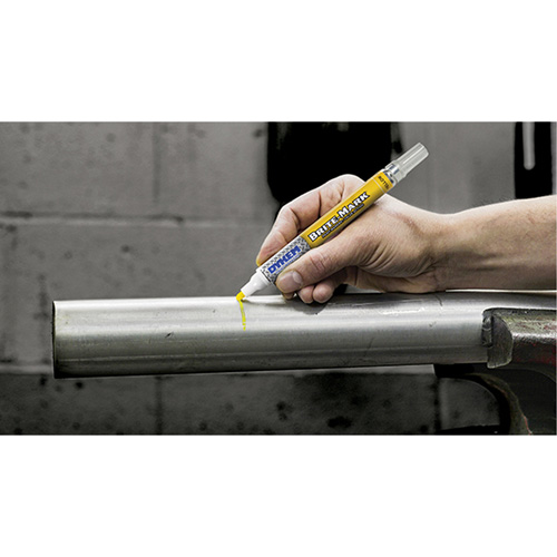 Marqueur de peinture avec pointe moyenne Brite-Mark, Liquide, Jaune St. Lawrence Industrial & Safety Supply