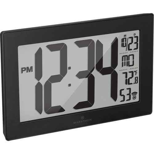 Horloge murale &agrave; r&eacute;glage et ajustement automatiques avec support, Num&eacute;rique, &agrave; piles, Noir St. Lawrence Industrial & Safety Supply