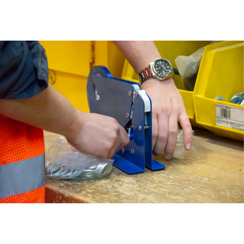 Machines robustes pour fermer les sacs St. Lawrence Industrial & Safety Supply