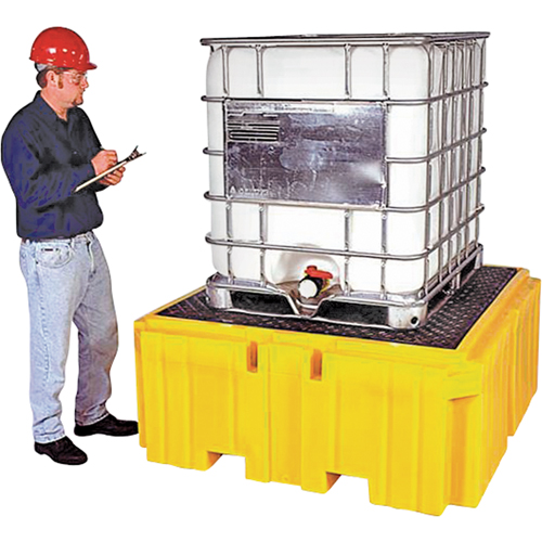 GRV Spill Pallet Plus avec drain, Capacit&eacute; de d&eacute;versement 365 gal. US, 62" x 62" x 28" St. Lawrence Industrial & Safety Supply