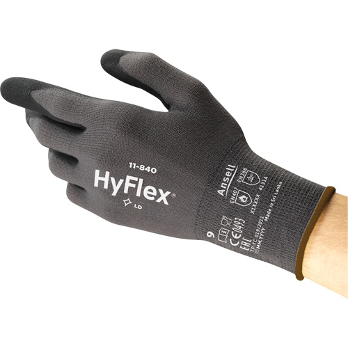 Gants HyFlex 11-840, 8/Moyen, R&ecirc;vetement Mousse de nitrile, Calibre 15, Enveloppe en Nylon St. Lawrence Industrial & Safety Supply