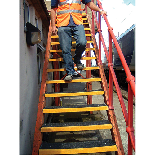 Safestep&reg; Anti-Slip Step Cover, 13.5" W x 48" L, Black & Yellow St. Lawrence Industrial & Safety Supply