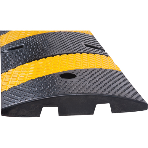 Bosses de d&eacute;c&eacute;l&eacute;ration, Caoutchouc, 6' lo x 11-3/4" la x 2" h St. Lawrence Industrial & Safety Supply
