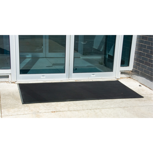Tapis d'entr&eacute;e ext&eacute;rieure, Caoutchouc, Grattoir Type, Motif Textur&eacute;, 2' x 2-2/3', Noir St. Lawrence Industrial & Safety Supply