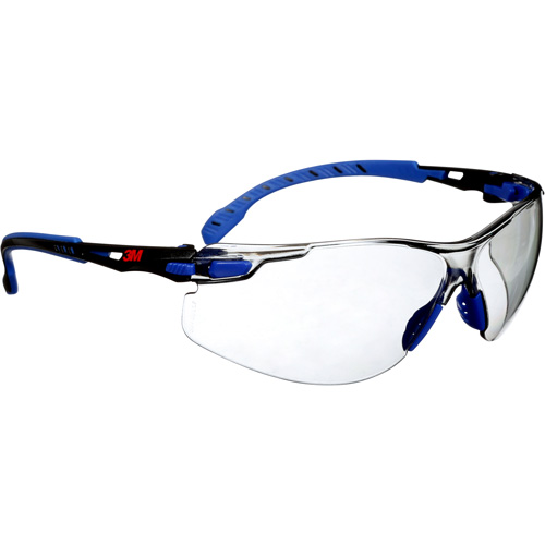 Lunettes de s&eacute;curit&eacute; Solus avec lentille Scotchgard, Lentille Int&eacute;rieur/ext&eacute;rieur, Antibu&eacute;e, R&eacute;pond ou surpasse la norme CSA Z94.3 St. Lawrence Industrial & Safety Supply