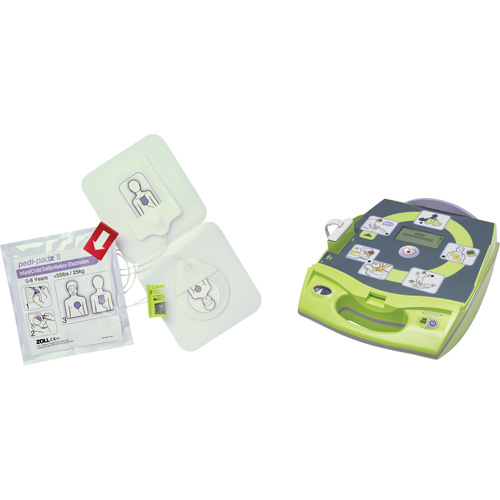 D&eacute;fibrillateur enti&egrave;rement automatis&eacute; AED Plus en anglais avec &eacute;lectrodes Pedi-Padz II suppl&eacute;mentaires, Automatique, Anglais, Classe 4 St. Lawrence Industrial & Safety Supply