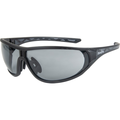 Lunettes de s&eacute;curit&eacute; de s&eacute;rie Z3000, Lentille Grise/fum&eacute;e, Anti-&eacute;gratignures, ANSI Z87+/R&eacute;pond ou surpasse la norme CSA Z94.3 St. Lawrence Industrial & Safety Supply