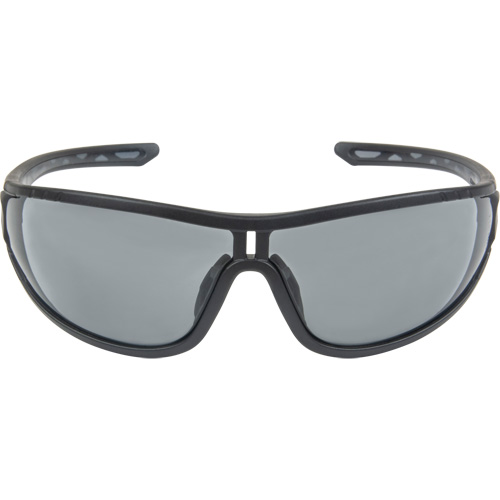Lunettes de s&eacute;curit&eacute; de s&eacute;rie Z3000, Lentille Grise/fum&eacute;e, Anti-&eacute;gratignures, ANSI Z87+/R&eacute;pond ou surpasse la norme CSA Z94.3 St. Lawrence Industrial & Safety Supply