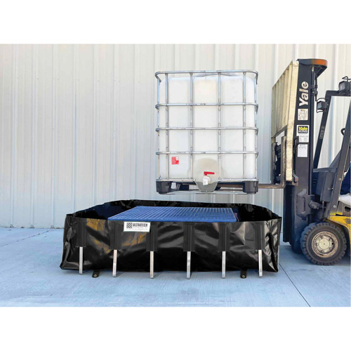 Berme de confinement des d&eacute;versements Ultra-IBC Berm, Capacit&eacute; 400 gal. US, 6' la x 6' lo x 18" h, Support en L St. Lawrence Industrial & Safety Supply