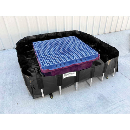 Berme de confinement des d&eacute;versements Ultra-IBC Berm, Capacit&eacute; 400 gal. US, 6' la x 6' lo x 18" h, Support en L St. Lawrence Industrial & Safety Supply