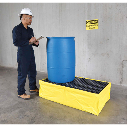 Ultra-Spill Pallet flexible, 2 barils, Capacit&eacute; de d&eacute;versement 66 gal. US, 48" x 24" x 14" St. Lawrence Industrial & Safety Supply