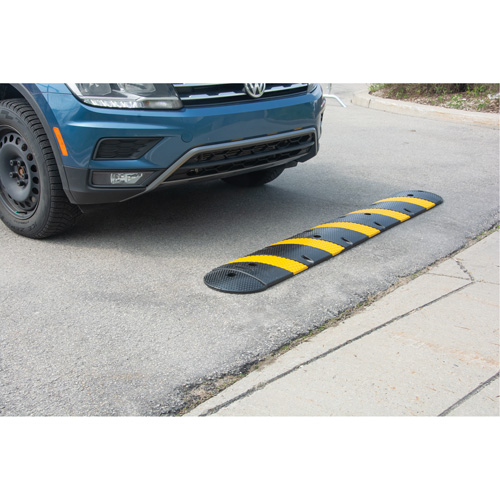 Speed Bump Kit, Rubber, 4' L x 11" W x 2" H St. Lawrence Industrial & Safety Supply