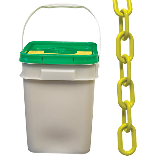 Chaîne de s&eacute;curit&eacute; en plastique robuste, Jaune, Maillon de 2", 120' de long St. Lawrence Industrial & Safety Supply