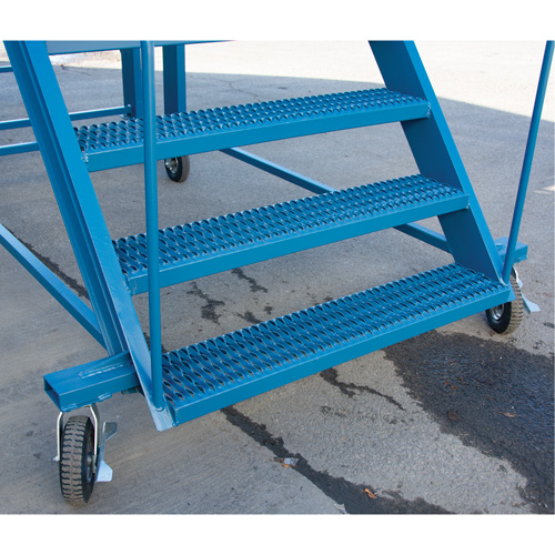 &eacute;chelle &agrave; neige, Acier, 10 Marches, 99" ha, 85-1/2" p, 48" Marche, Stri&eacute; St. Lawrence Industrial & Safety Supply