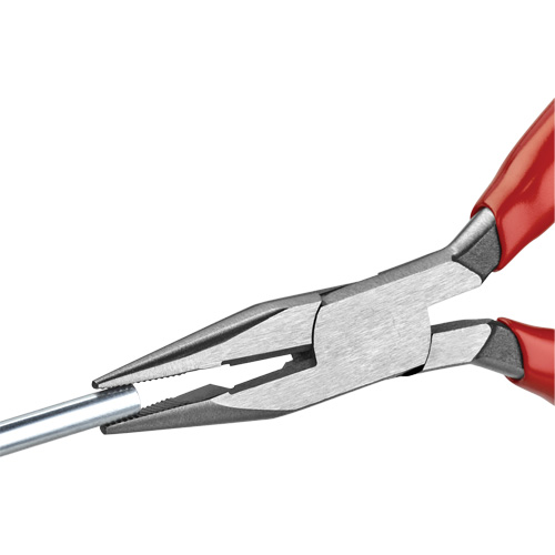 Pince &agrave; bec long avec couteau, 5" lo St. Lawrence Industrial & Safety Supply