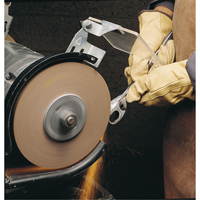 Scotch-Brite Cut & Polish Wheels, 6" Dia. x 1" W, 1" Arbor, Aluminum Oxide St. Lawrence Industrial & Safety Supply