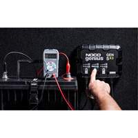 Chargeur de batterie embarqu&eacute; &agrave; 3 sorties de 15 amp&egrave;res Gen5X3 Genius St. Lawrence Industrial & Safety Supply