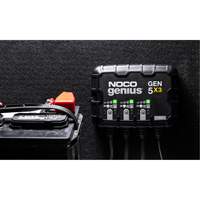 Chargeur de batterie embarqu&eacute; &agrave; 3 sorties de 15 amp&egrave;res Gen5X3 Genius St. Lawrence Industrial & Safety Supply