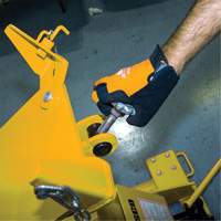 Cric de transmission Yellow Jackit, Cap. de levage 2,2 tonnes St. Lawrence Industrial & Safety Supply
