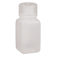 Bouteilles peu encombrantes &agrave; prise facile, Carr&eacute;e, 2 oz, Plastique St. Lawrence Industrial & Safety Supply