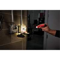 D&eacute;tecteur de tension avec DEL et testeur de prise DDFT, 50 V - 1000 V, Alerte Affichage & son St. Lawrence Industrial & Safety Supply