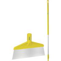 Grattoir &agrave; plancher avec manche, Jaune, 9-3/5" la x 55-9/10" lo St. Lawrence Industrial & Safety Supply