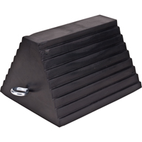 Cale de roue, 9" x 8" x 6", Noir St. Lawrence Industrial & Safety Supply