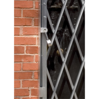 Barri&egrave;res de porte robustes, Simple, 4' lo x 5' 9" h d&eacute;ploy&eacute; St. Lawrence Industrial & Safety Supply