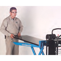Chariots/tables hydrauliques pour palettes - Tables en option St. Lawrence Industrial & Safety Supply