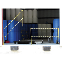 Barri&egrave;re &agrave; bascule de s&eacute;curit&eacute;, Simple, 6' lo x 42-5/8" h d&eacute;ploy&eacute; St. Lawrence Industrial & Safety Supply