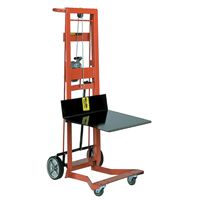 Empileur &agrave; plateforme, M&eacute;canisme Treuil manuel, Capacit&eacute; de 750 lb, Levage max de 40" St. Lawrence Industrial & Safety Supply