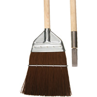 Balai de cantonnier avec ciseau, Manche en Bois, Soies en Polypropyl&egrave;ne, 56" lo St. Lawrence Industrial & Safety Supply
