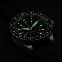 Tr&egrave;s grande montre &agrave; quartz pour plongeur avec feuille d'&eacute;rable rouge, Num&eacute;rique, &agrave; piles, 46 mm, Noir St. Lawrence Industrial & Safety Supply