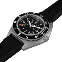 Montre Steel Navigator avec date sur ensemble bracelet en caoutchouc noir de trois morceaux, Num&eacute;rique, &agrave; piles, 41 mm, Noir St. Lawrence Industrial & Safety Supply