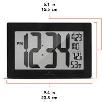 Horloge murale &agrave; r&eacute;glage et ajustement automatiques avec support, Num&eacute;rique, &agrave; piles, Noir St. Lawrence Industrial & Safety Supply