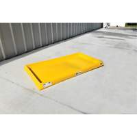 Ultra-Containment Tray&reg;, 54" L x 29.8" W x 3.5" H, 16.5 US gal. Spill Capacity St. Lawrence Industrial & Safety Supply