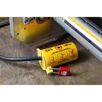 Cadenas pour prise 3 en 1, Type Prise St. Lawrence Industrial & Safety Supply