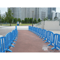Minit Barricade, Interlocking, 49" L x 39" H, Green St. Lawrence Industrial & Safety Supply