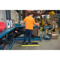 Anti-Fatigue Matting, Diamond, 1-2/3' x 3-1/4' x 3/4", Black/Yellow, Polyurethane St. Lawrence Industrial & Safety Supply