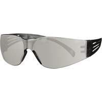 Lunettes de protection de s&eacute;rie 100 SecureFit, Lentille Gris/Int&eacute;rieur/ext&eacute;rieur, Antibu&eacute;e/Anti-&eacute;gratignures, ANSI Z87+/R&eacute;pond ou surpasse la norme CSA Z94.3 St. Lawrence Industrial & Safety Supply