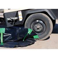 Ultra-Containment Berm&reg;, 179 US gal. Capacity, 4' W x 6' L x 12" H, Stake Wall St. Lawrence Industrial & Safety Supply