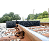 Ultra-Track Berm, 144 US gal. Capacity, 4' W x 6' L x 12" H, Foam Wall St. Lawrence Industrial & Safety Supply
