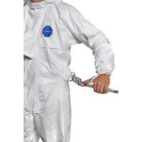 Combinaison jetable compatible avec harnais, Petit, Blanc, Tyvek 500 St. Lawrence Industrial & Safety Supply