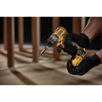 Trousse de tournevis &agrave; moteur sans balai Xtreme, 1/4", 12 V, 200 UWO couple max., Lithium-ion bloc-pile St. Lawrence Industrial & Safety Supply